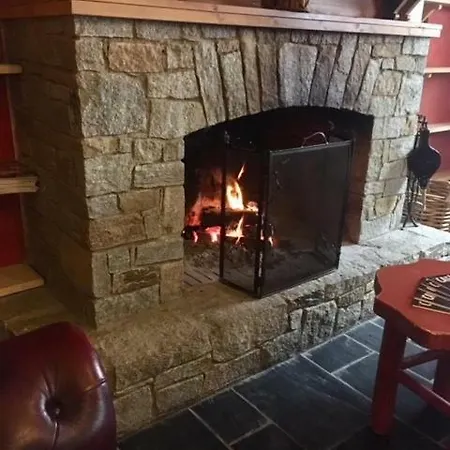 Premium 4 Bed Ski-in & Out Arc 1950 *
