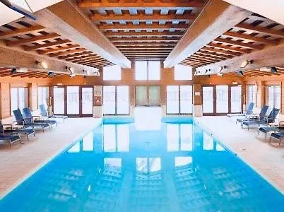 Apartment Premium 4 Bed Ski-in & Out Arc 1950