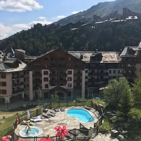 Premium 4 Bed Ski-in & Out Arc 1950 Apartment Les Arcs (Savoie)