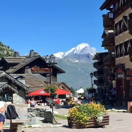 Premium 4 Bed Ski-in & Out Arc 1950 *